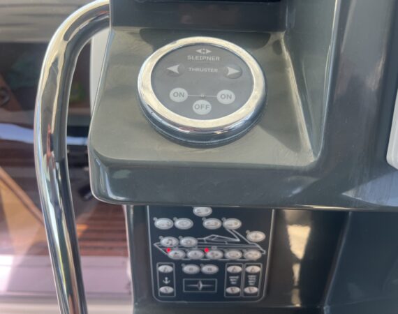 Bugstrahlruder auf einer Trim Nautica Yacht in Biograd – sicheres Anlegen und einfaches Manövrieren in engen Marinas