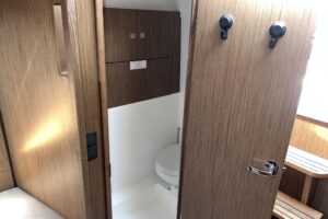 Bavaria S29 Palma – fuel-efficient motorboat with twin engines, perfect for beginners and day trips, available for rent with skipper training