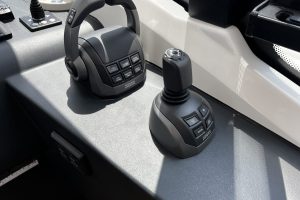 Steering with intuitive joystick control