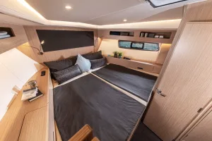 Bavaria SR41 master cabin luxury comfort